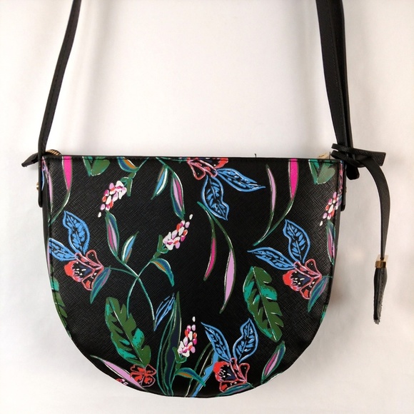 A NEW DAY Half Moon Crossbody A N
A N & style
Fau - Picture 4 of 6